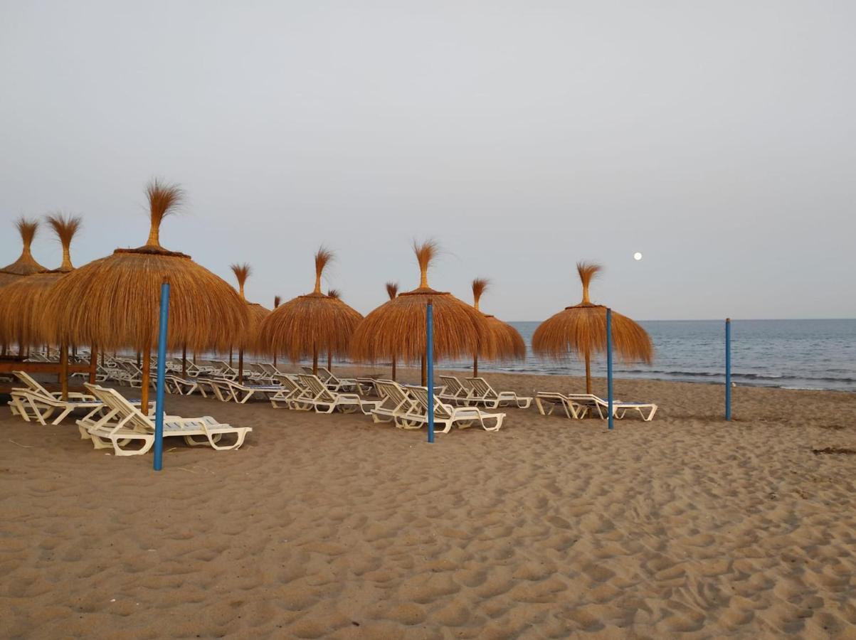 Los Boliches Holidays Suites Fuengirola Eksteriør billede